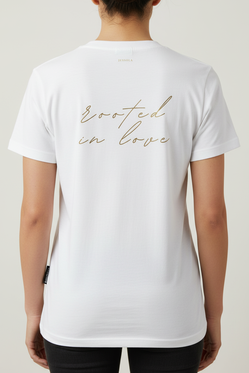ROOTED IN LOVE | V-Neck T-Shirt aus Bio-Baumwolle